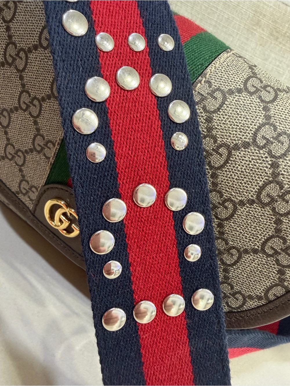 Gucci GG Supreme Canvas Shoulder Bag with Web Stripe - Picture 4 of 11